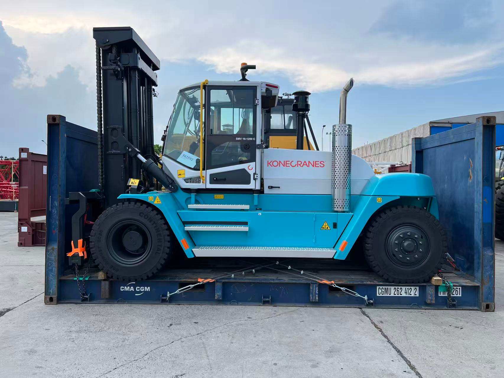 特种设备装箱（重型叉车）